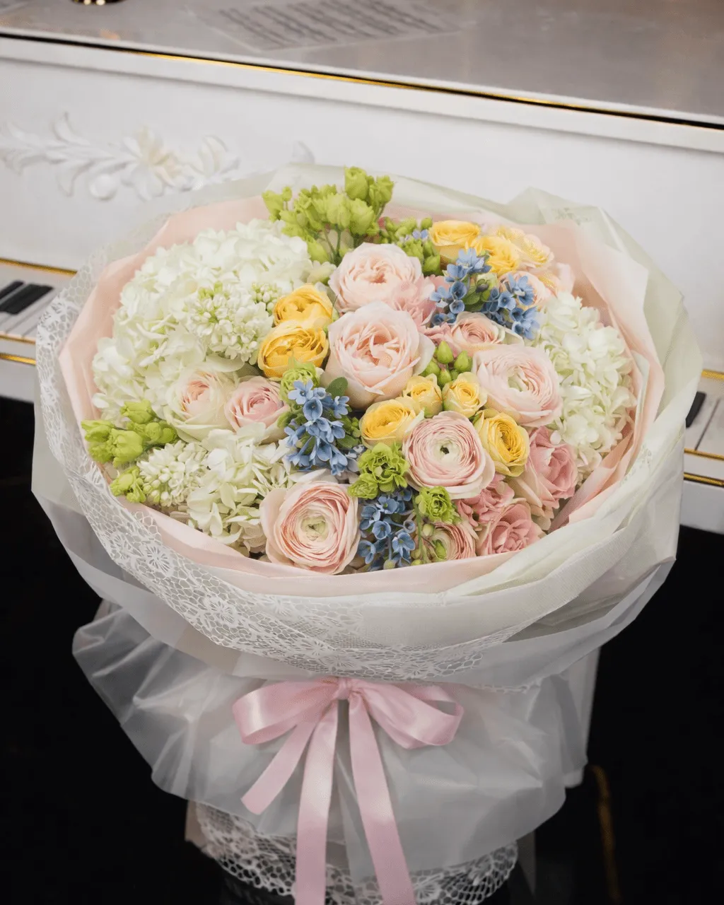 Buchet Pastel Symphony