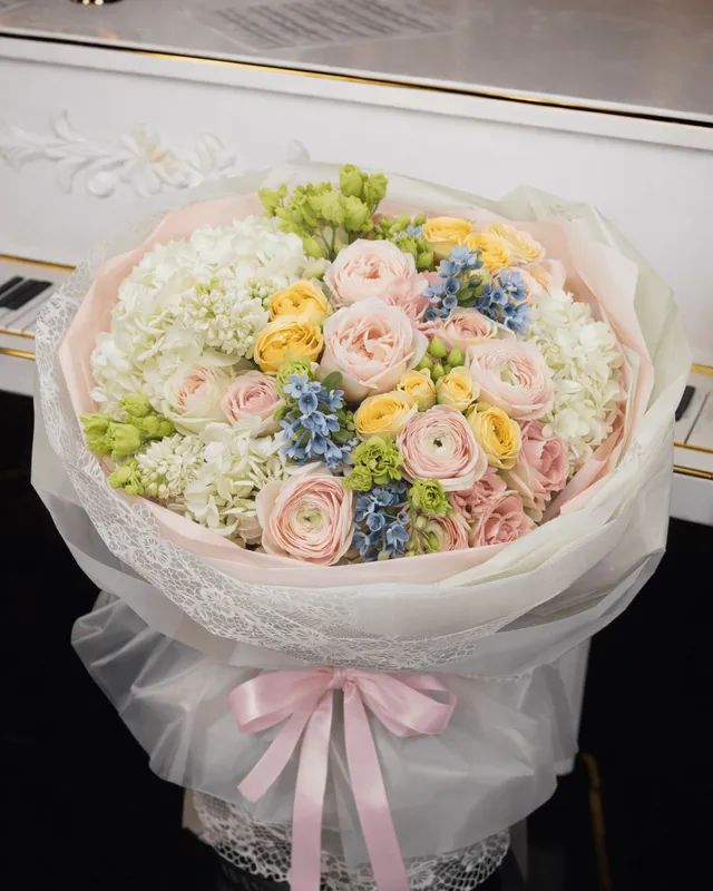 Buchet Pastel Symphony